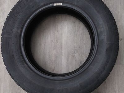 two 185/65 R14 studless winter tires