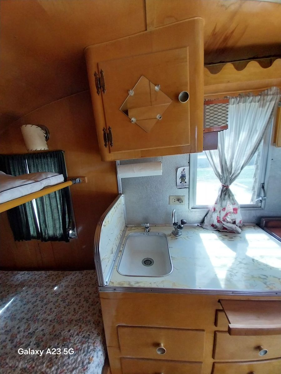 Main image 11