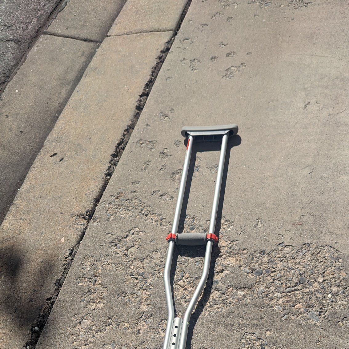free crutches