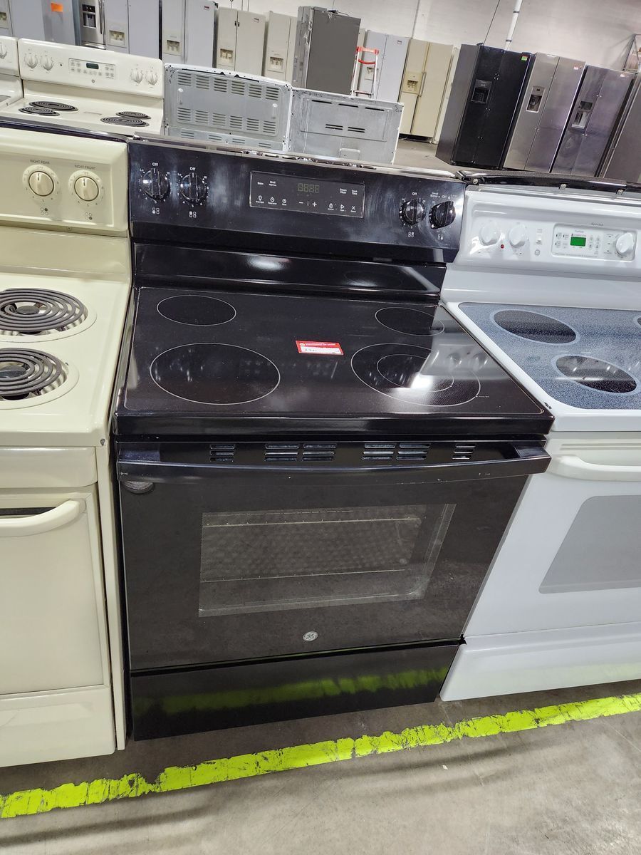 GE Black Electric Range with Glass Cooktop - Like New