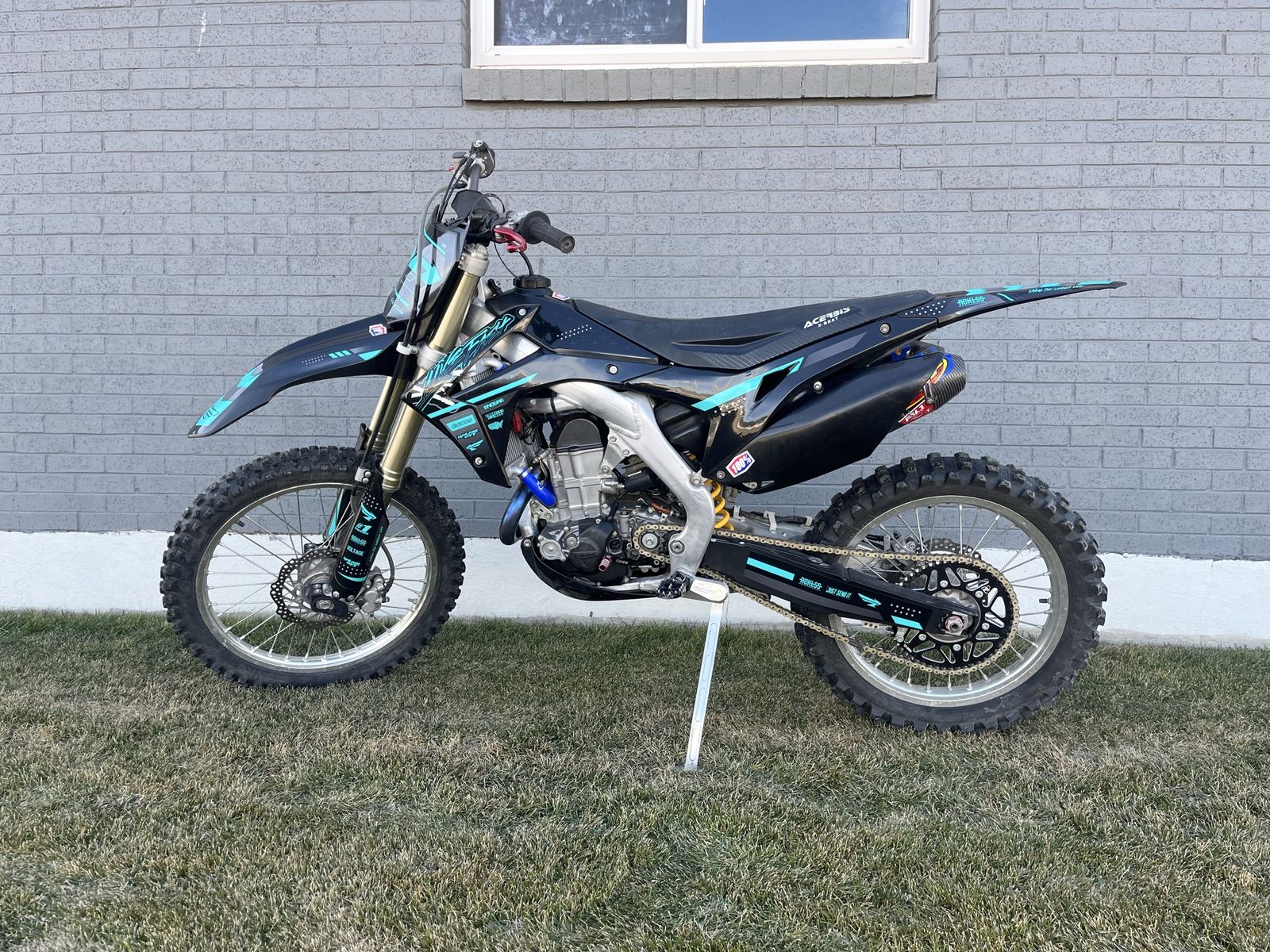 ISO.  Broken or non running dirt bikes
