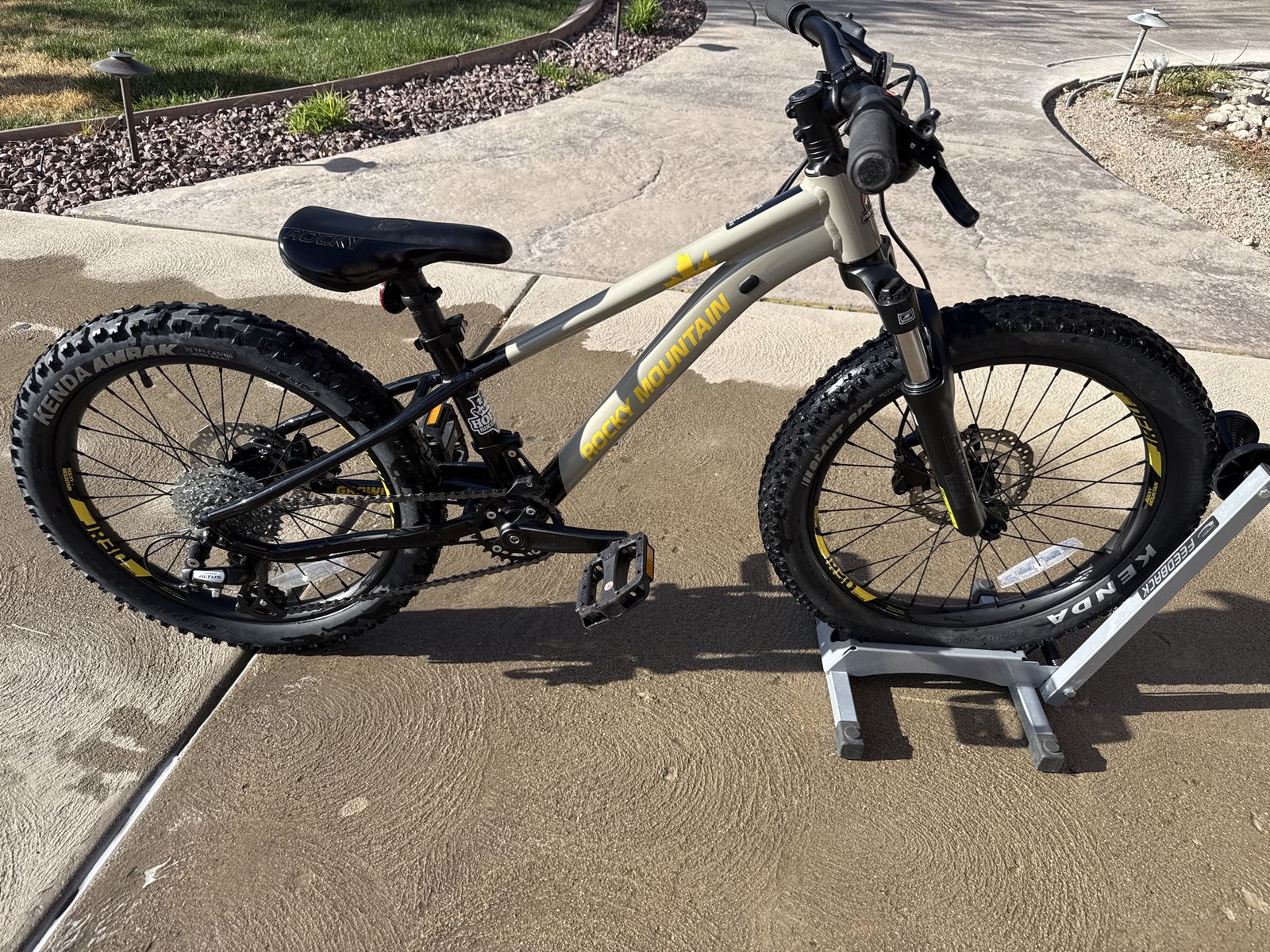 Rocky Mountain Growler Jr 20" Easter Special!