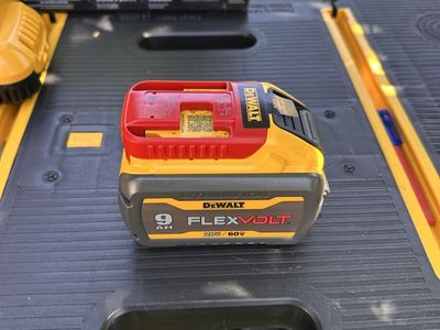 DEWALT FLEXVOLT 20V/60V MAX 9Ah Lithium-Ion Battery - DCB609