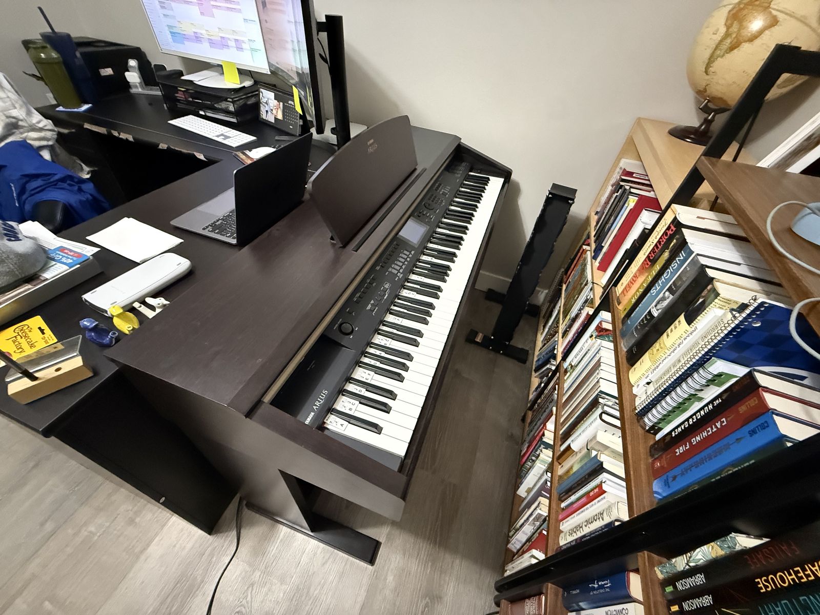 Yamaha Arius YDP-V240 Electric Piano