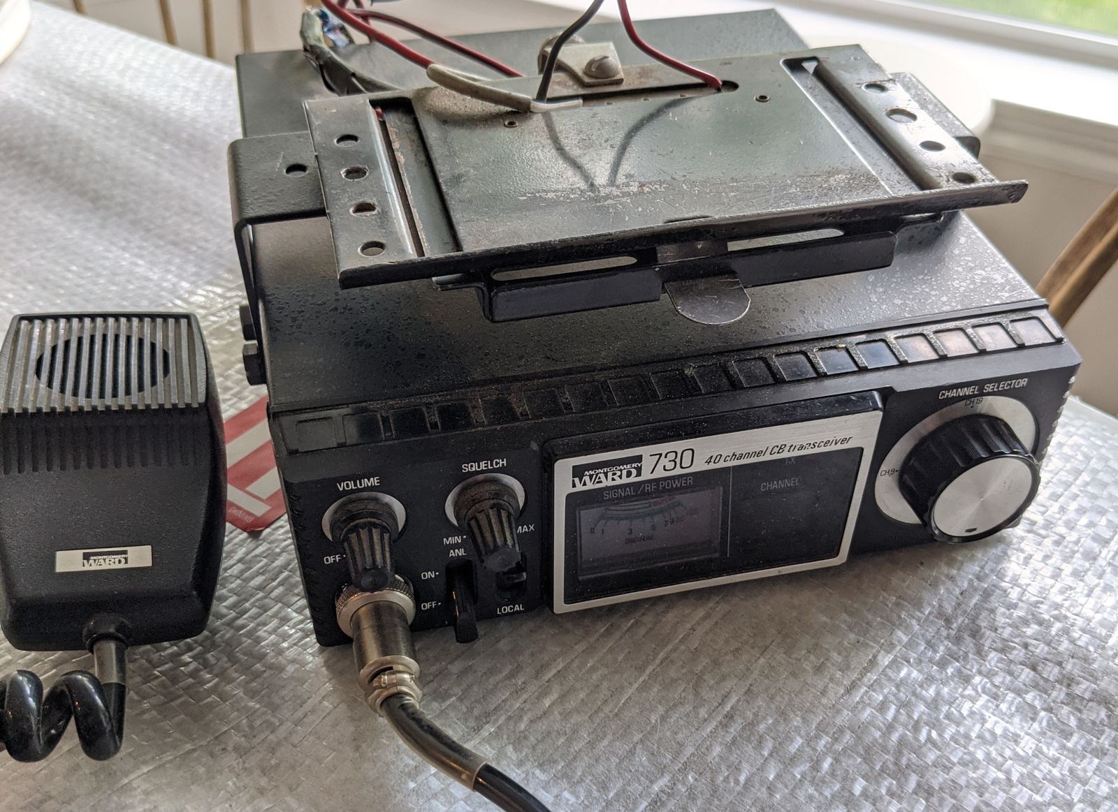 Vintage Montgomery Ward CB Radio