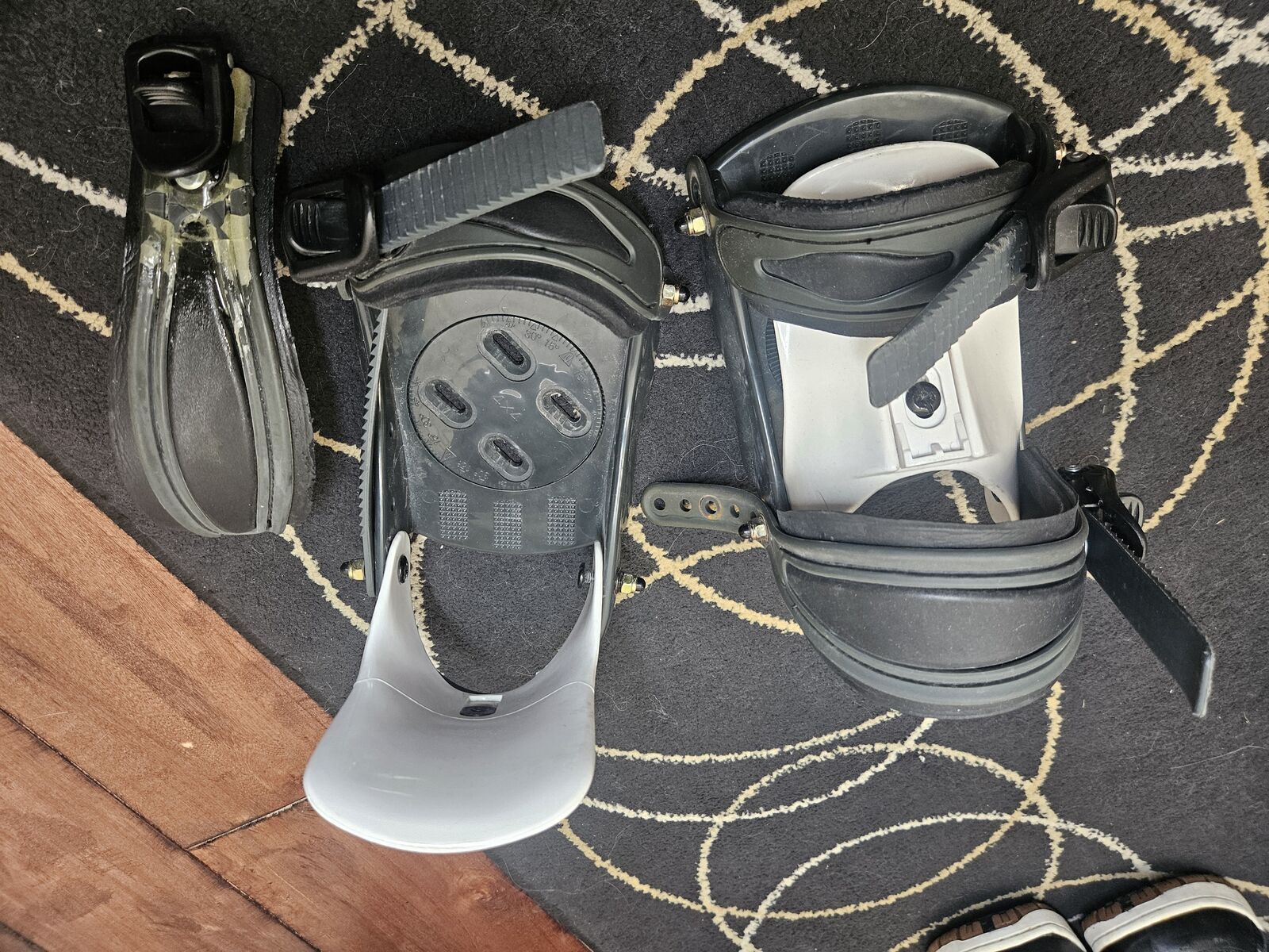 Bindings Snowboard Kids 1 broke strap no screws