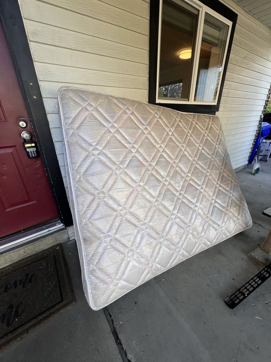 FREE Used Queen Size Mattress - Quilted Top