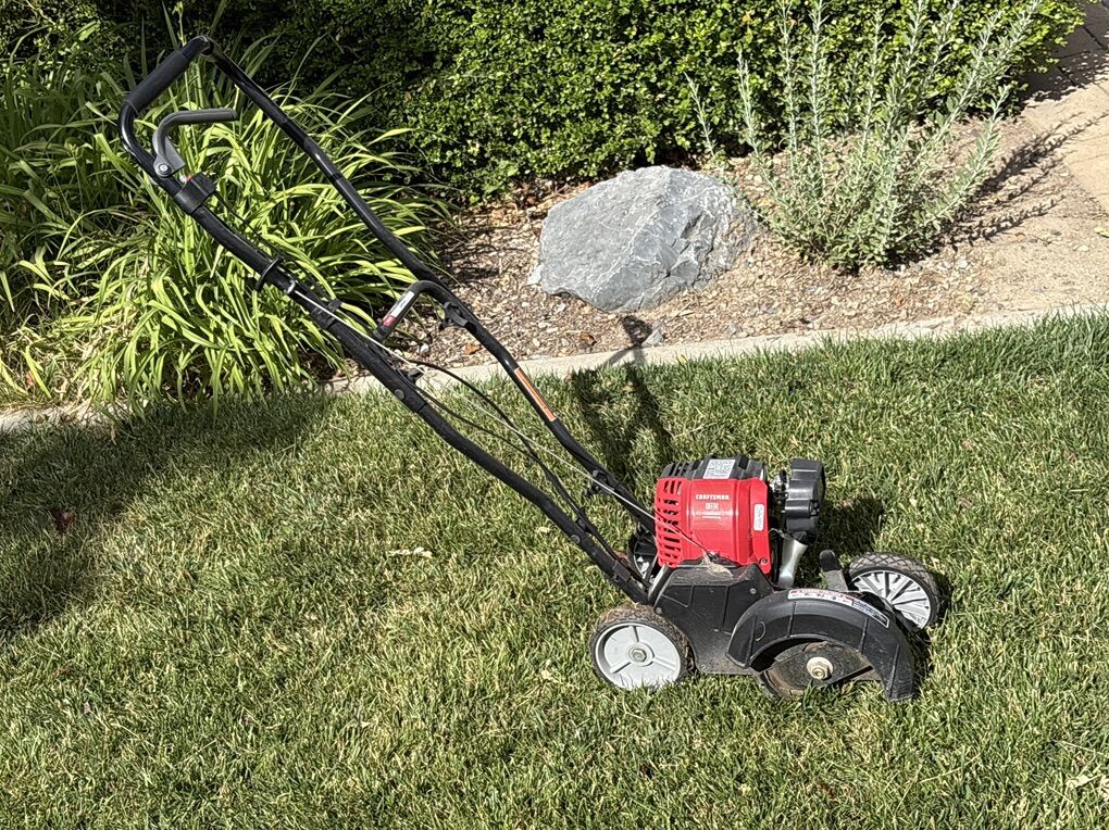 3 Yr old Craftsman Gas Edger 4 cycle