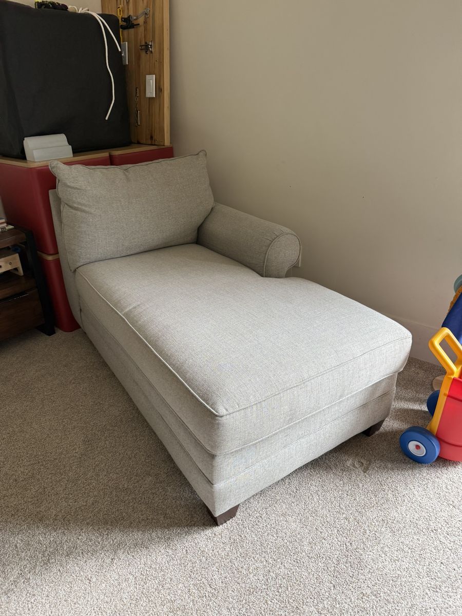 Bassett Furniture Chaise Lounger Neutral Grey