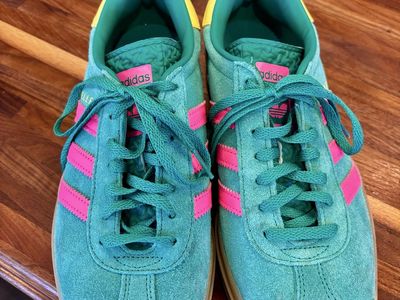 Women’s Adidas Gazelle Platform Sneakers Size 7 Green/Pink