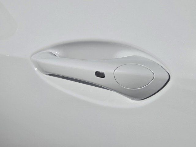 Main image 9