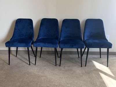 Set of 4 Navy Blue Velvet Dining Chairs