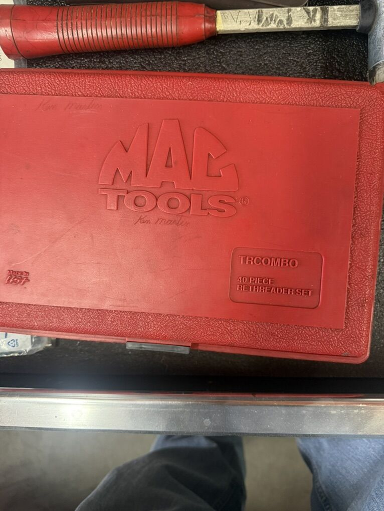 Mac 40 Piece Re Threading Set