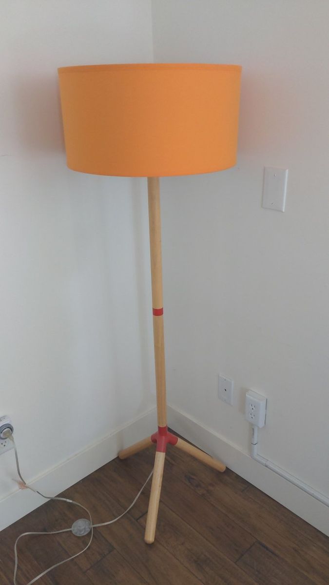 floor lamp