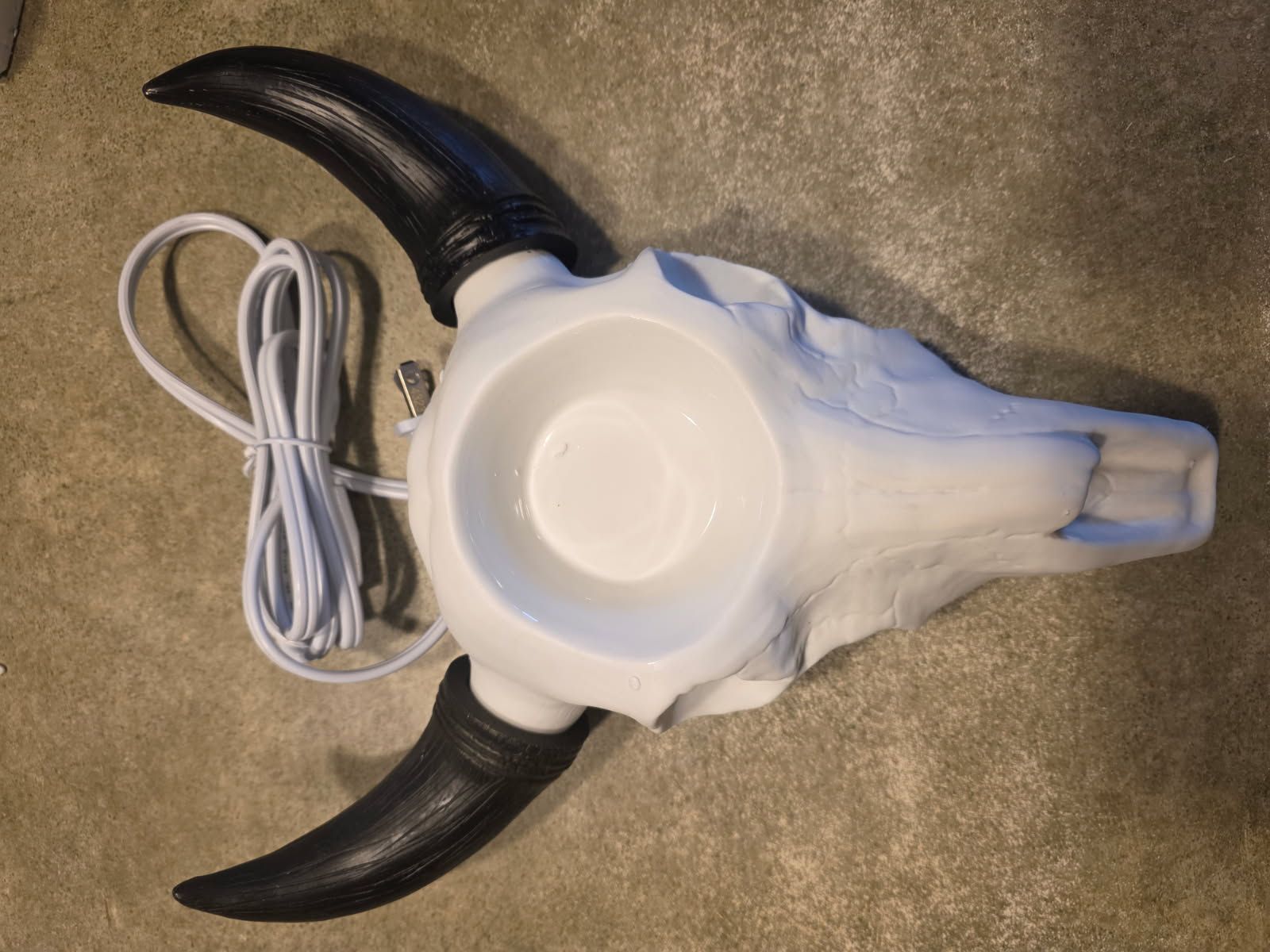 Scentsy Open Plains Bull Cow Bison Skull Warmer Western Decor. RARE!