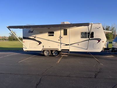 2010 Nash 25R – Always Indoor Stored • True 4-Season Trailer • Exceptional Condition • Andersen No-Sway Hitch