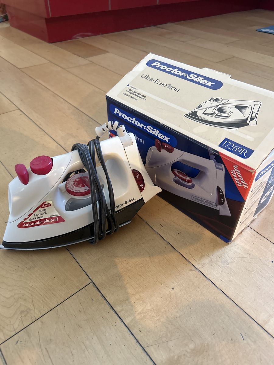 Proctor Silex Ultra-Ease Steam Iron 17269R Nonstick Automatic Shut-off