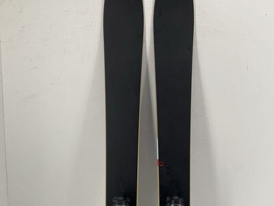 Season Nexus w/ Salomon Strive 14 Bindings *3 Mounts*