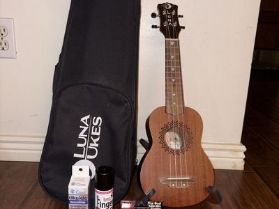 Luna Ukulele With Accessories!