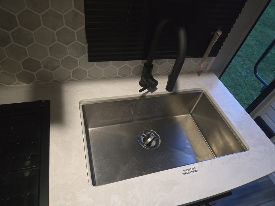 Main image 12