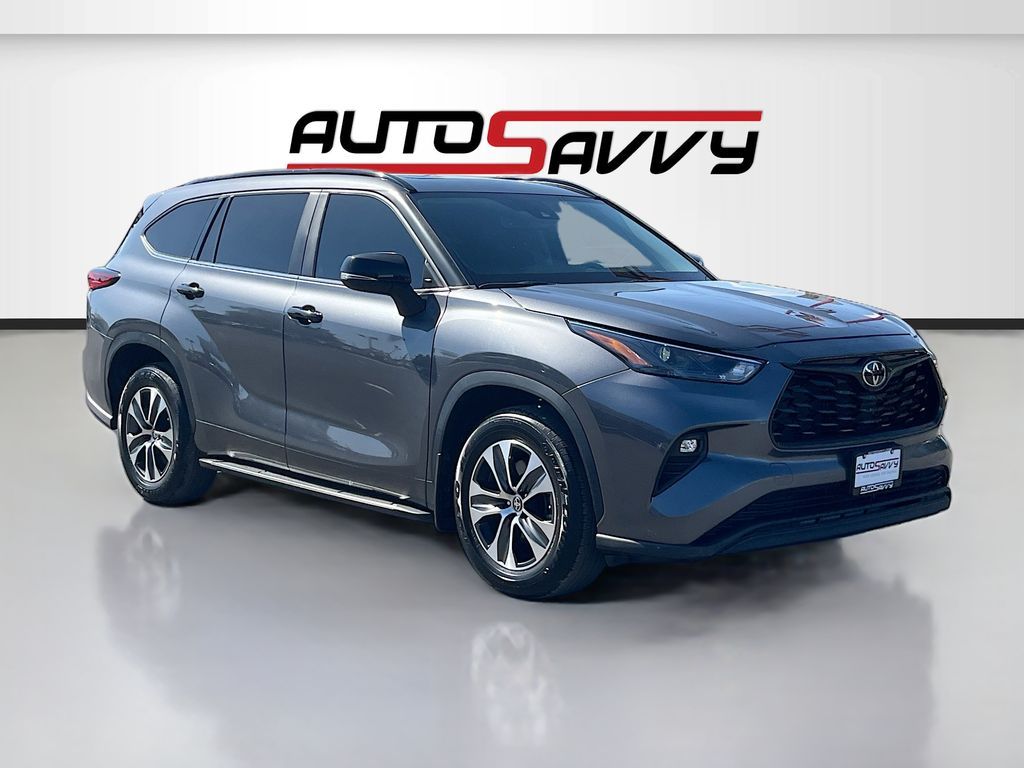 2024 Toyota Highlander XLE