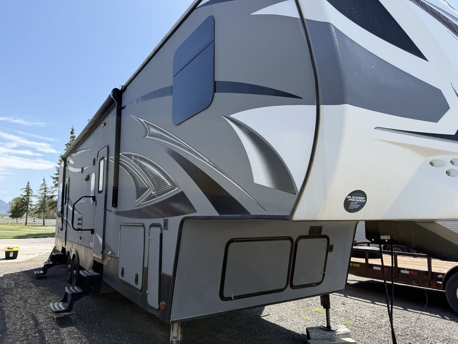 Keystone Impact by Fuzion 5th wheel toy hauler