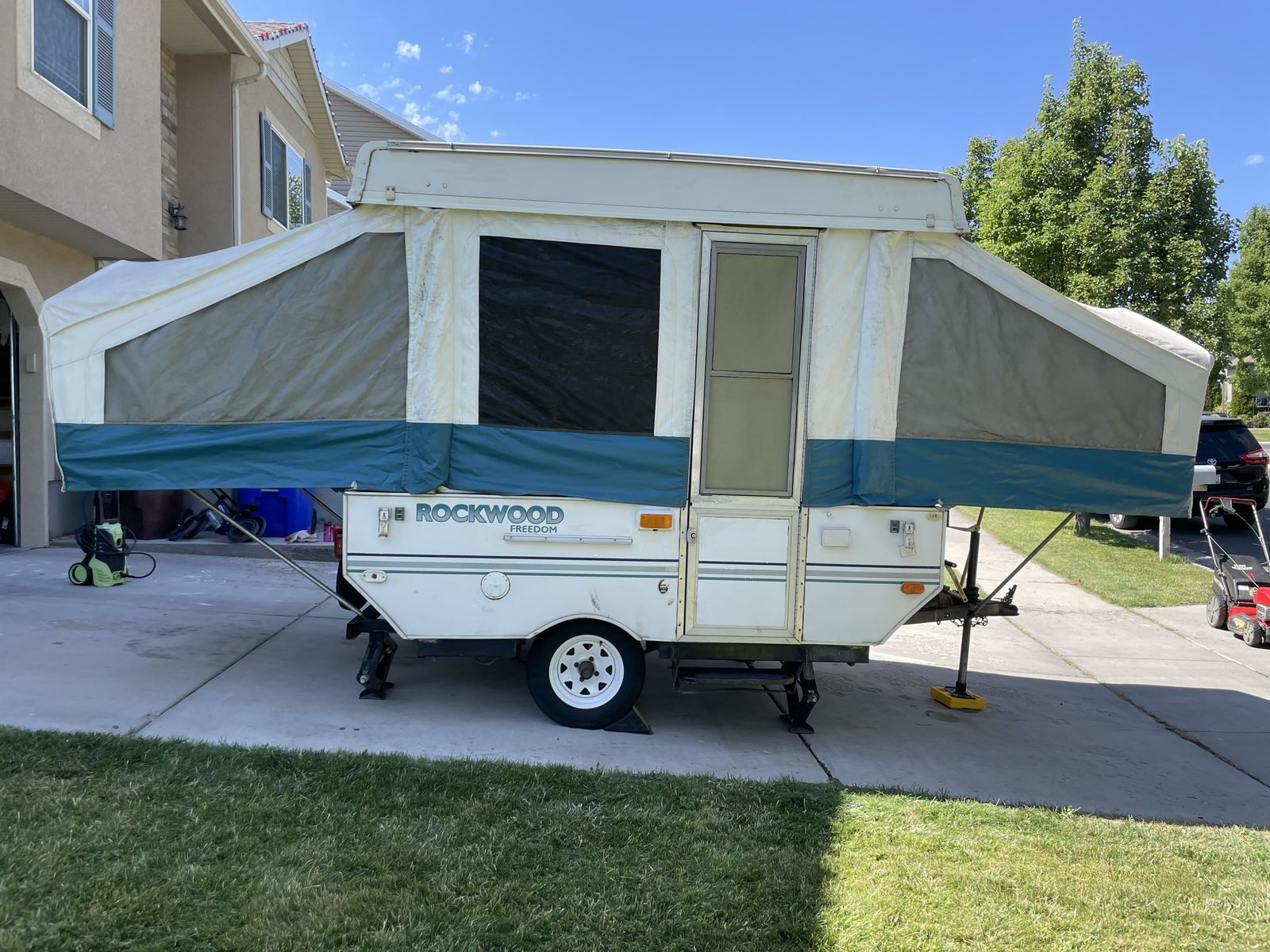 Rockwood Freedom Popup Camper Trailer - Used Pop Up Camper