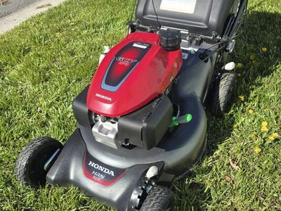 Honda HRN 216 Self Propelled Lawn Mower