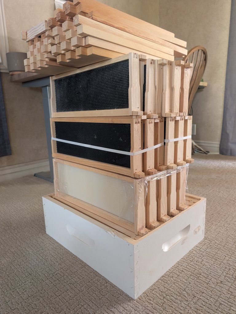 Medium supers, frames & foundation. beekeeping