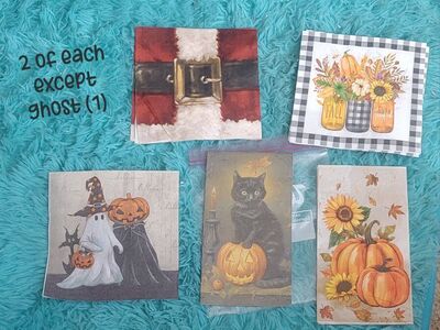 Small bundle of holiday napkins