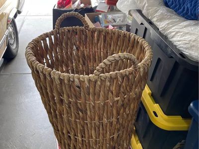 Large basket hamper