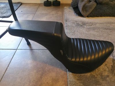 motorcycle seat for Harley-Davidson Softail