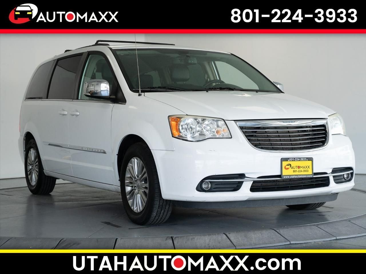 2015 Chrysler Town and Country Touring-L