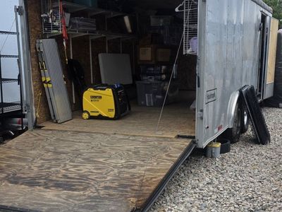 1998 enclosed trailer 24' x 8.5