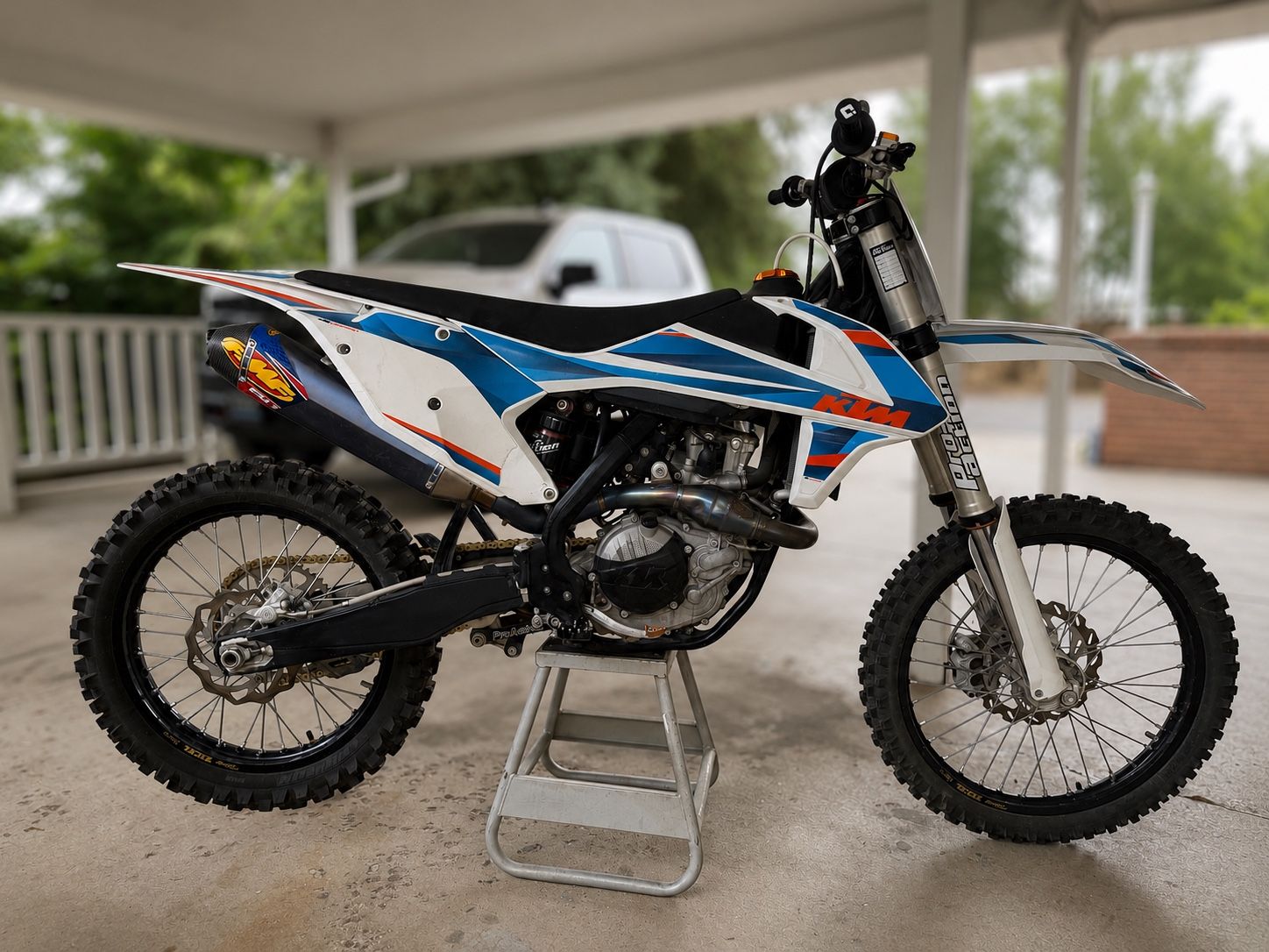 2016 KTM 450 SX-F Dirt Bike