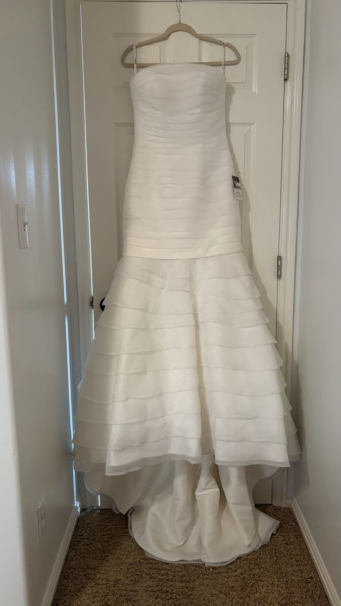Beautiful da Vinci wedding dress