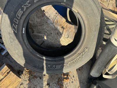 Single (1) Falken Ziex S/TZ Used Tire - P265/70R17