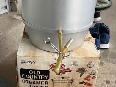 Vintage LifeStyle Old Country Aluminum Steamer Juicer 4-in-1 with Box & Manual