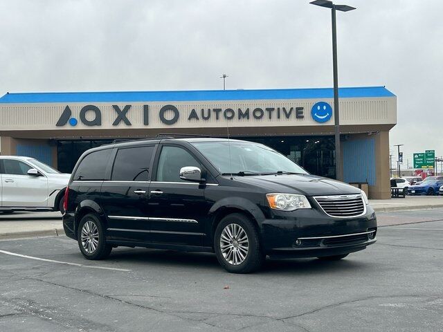 2014 CHRYSLER TOWN AND COUNTRY Touring-L
