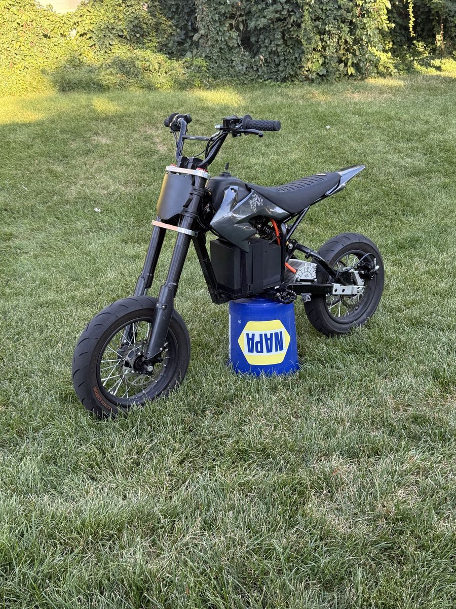 72 V Modded Razor 