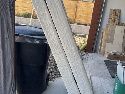 Split box springs for queen bed