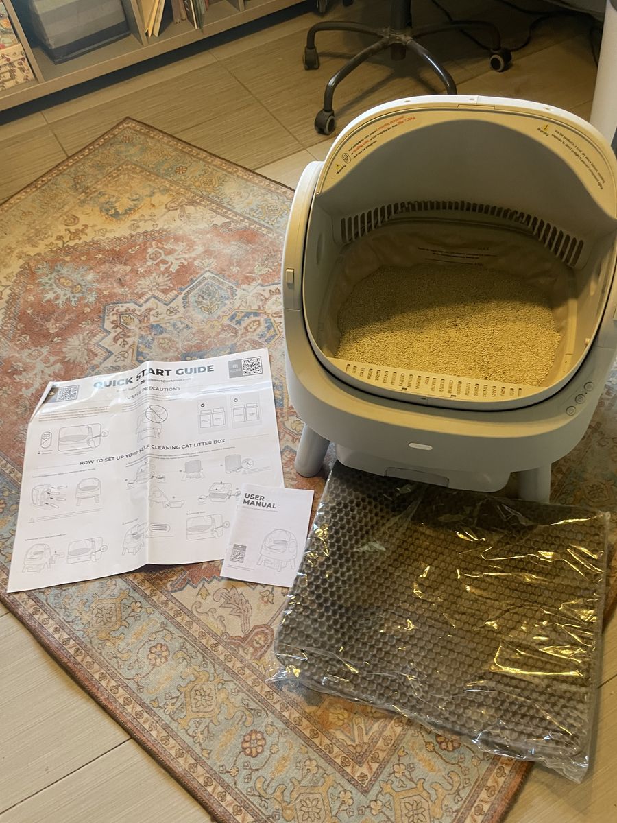Petkit Self-Cleaning Cat Litter Box with Mat and Manual