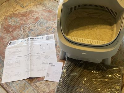 Petkit Self-Cleaning Cat Litter Box with Mat and Manual