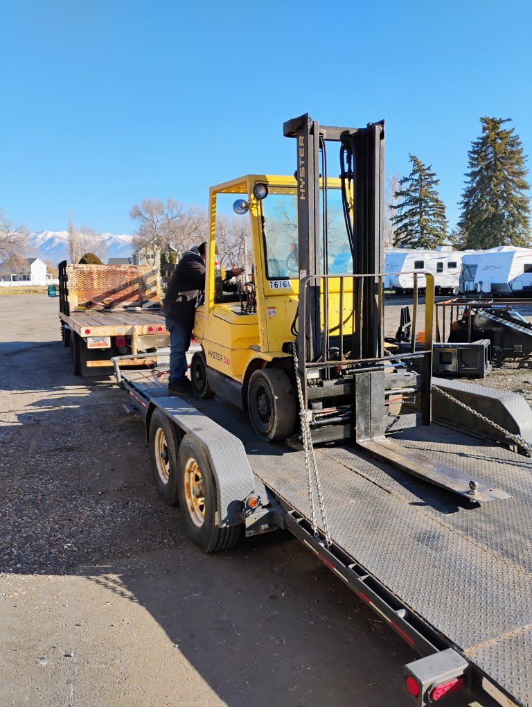 RV / EQUIPMENT  PARKING STORAGE