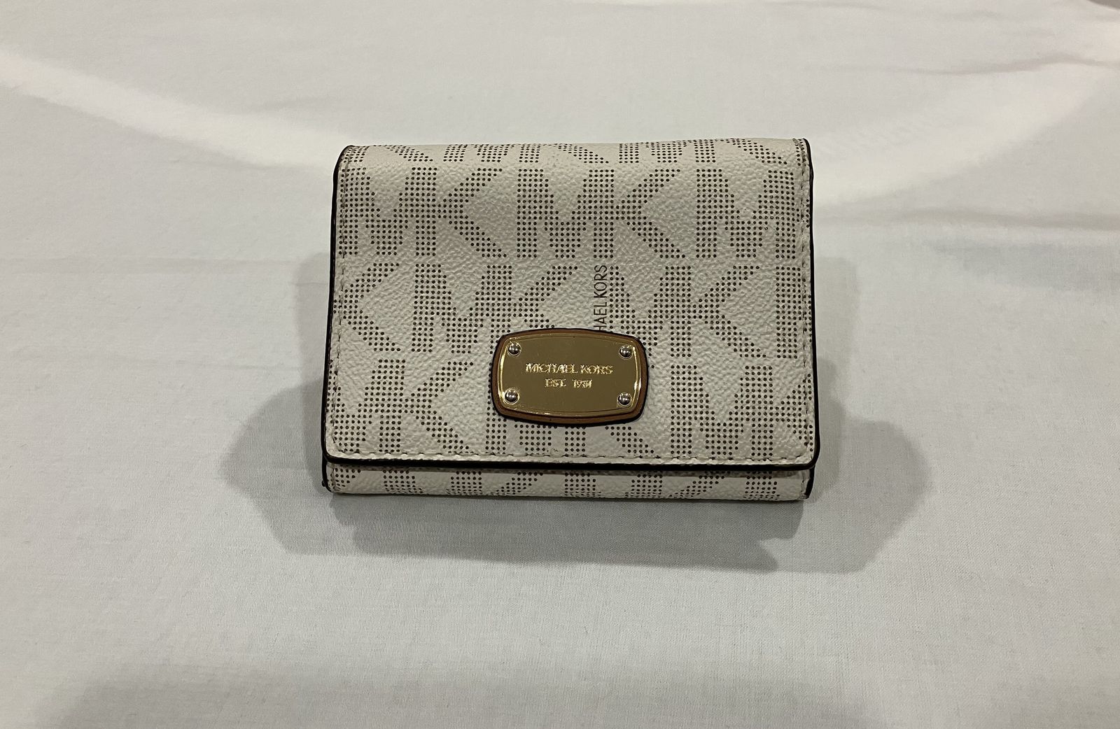 Cute Michael Kors Ladies Wallet