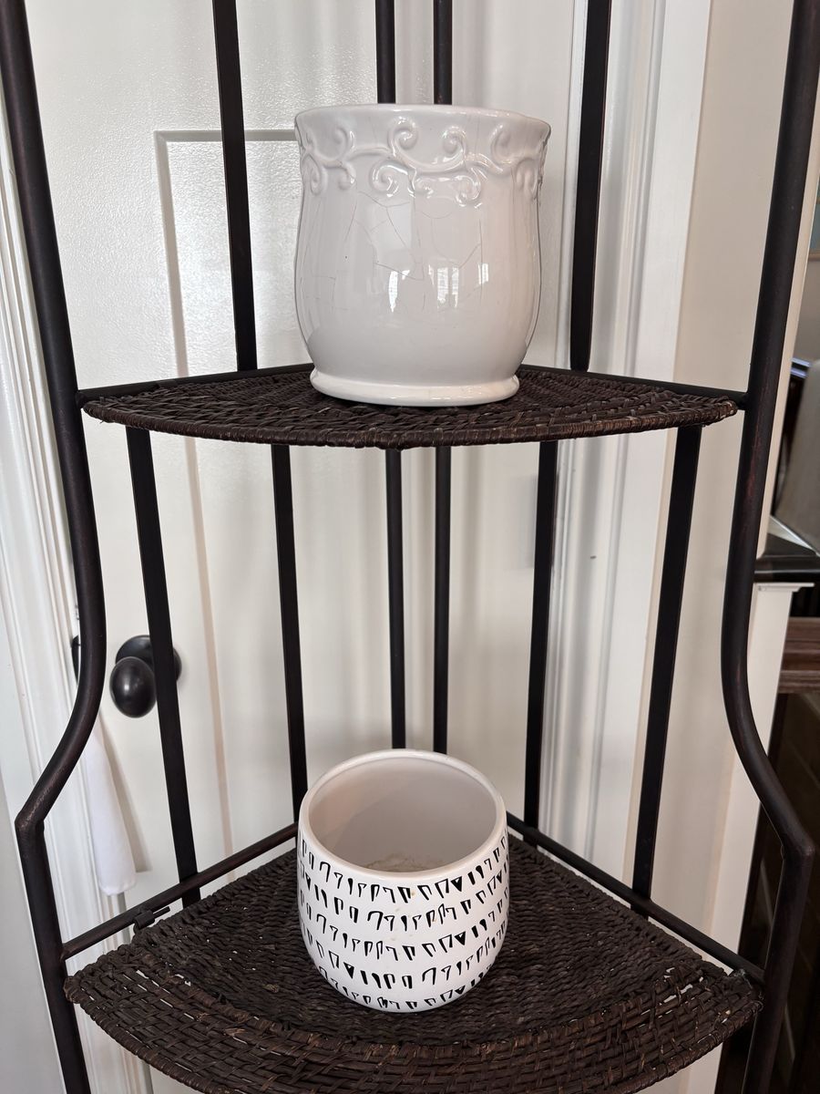 Ceramic planter pots $5 each