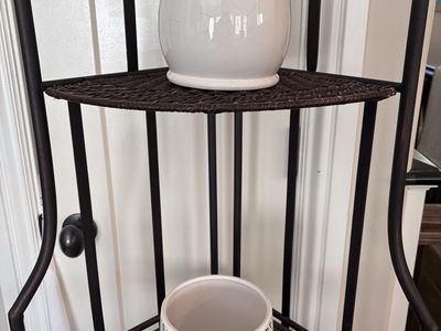 Ceramic planter pots $5 each