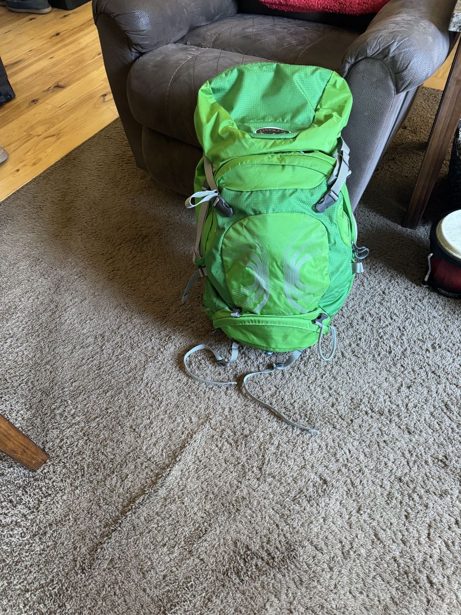 New Osprey Stratos 36 backpack.