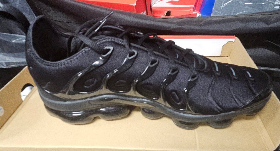 Nike Air Vapormax Plus Men's Shoes Size 12