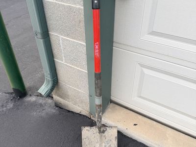 MAX Multi-Purpose Shovel / Digging Tool with D-Grip